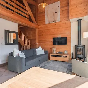 beautiful-ski-chalet-in-sleeps-5.hotels-rhonealpes.com/